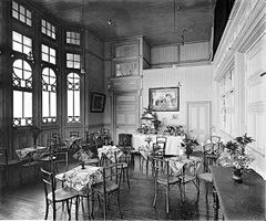 The-interior-of-the-Restaurant-at-The-Palace-Pier-Marina.-1916.